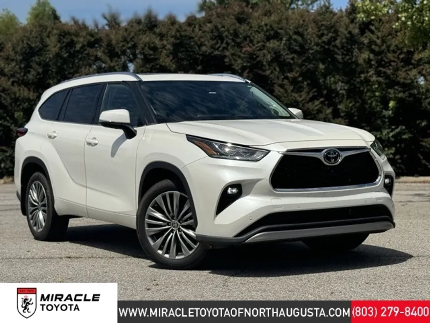 2021 Toyota Highlander Platinum photo 1