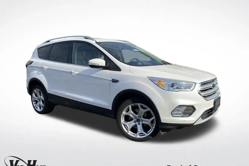 2019 Ford Escape Titanium photo 1
