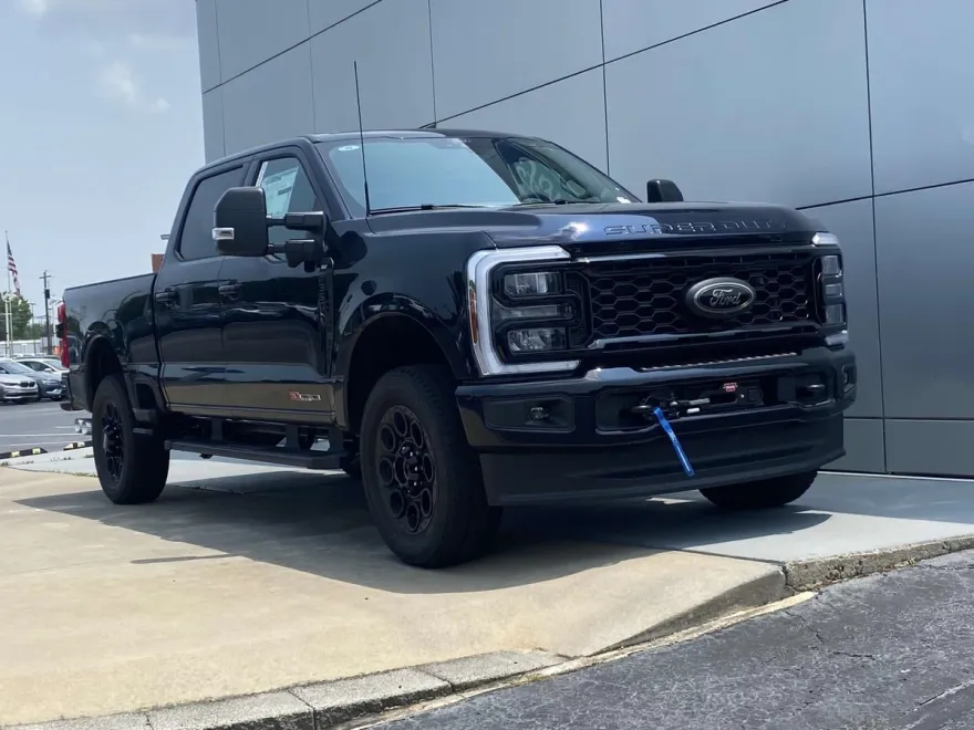 2025 Ford F-350 XLT photo 1