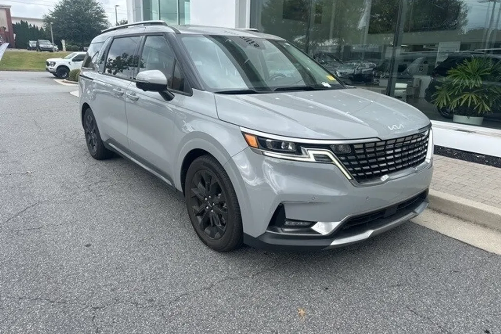 2023 Kia Carnival SX Prestige photo 1