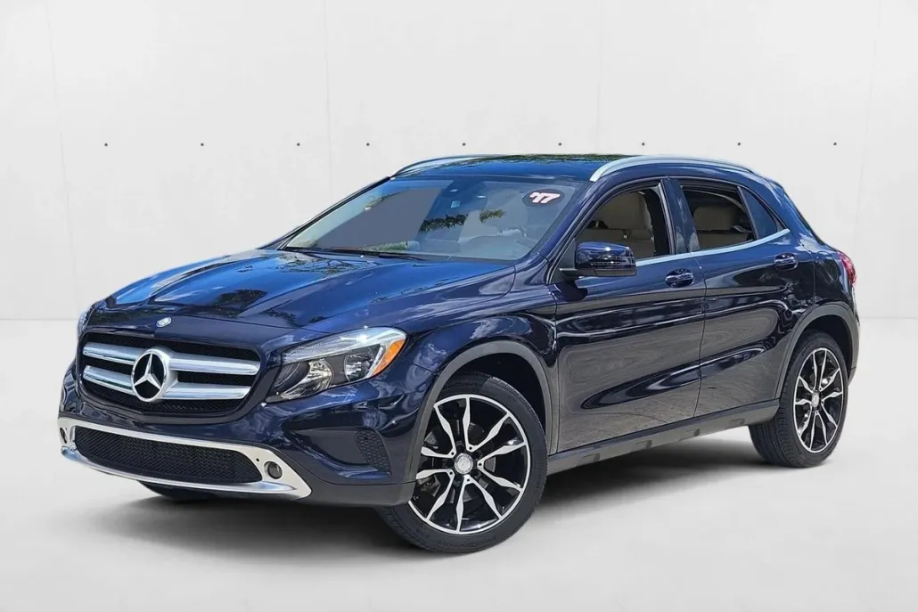 2017 Mercedes Benz GLA 250 4MATIC photo 1