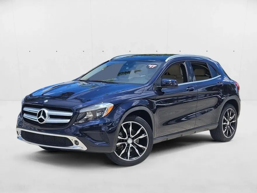 2017 Mercedes Benz GLA 250 4MATIC photo 1