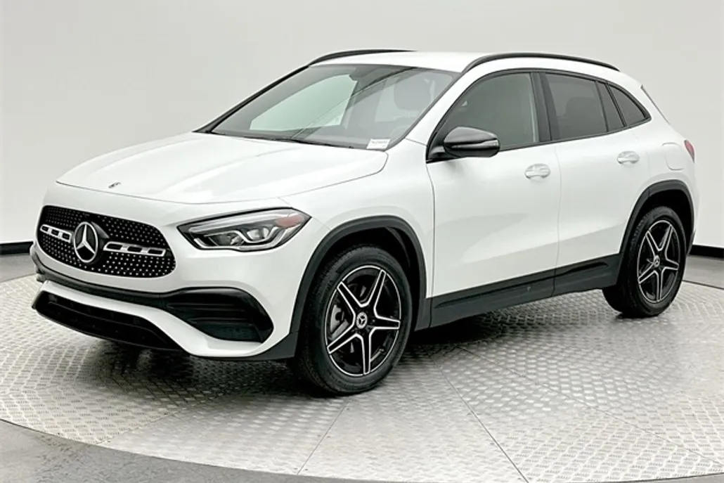 2022 Mercedes Benz GLA 250 4MATIC photo 1