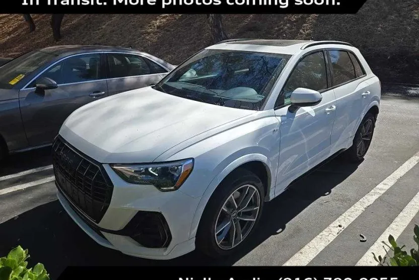 2022 Audi Q3 S line Premium 45 TFSI photo 1