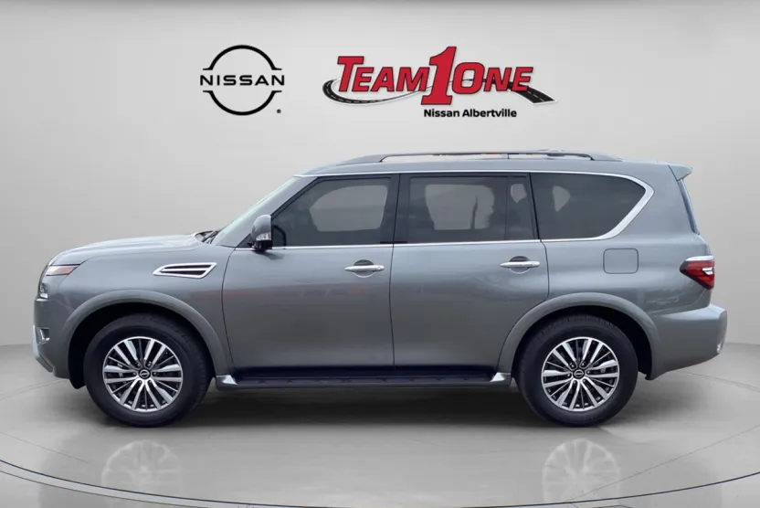 2023 Nissan Armada SL photo 1