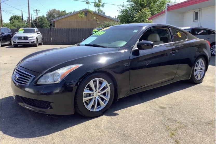 2009 Infiniti G37 photo 1