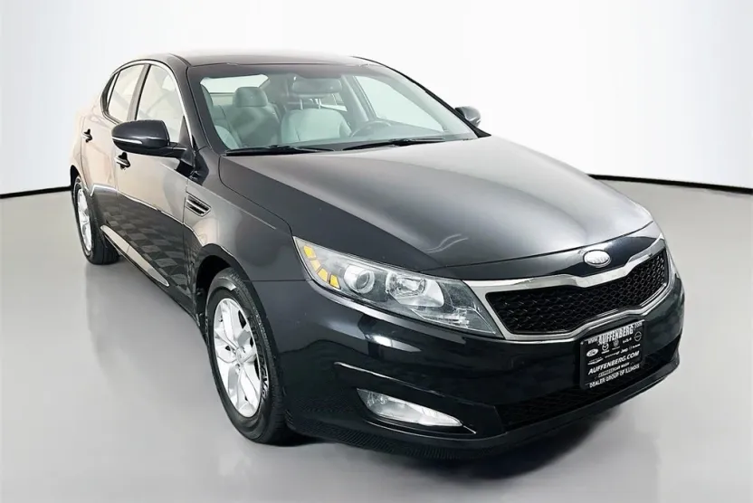 2013 Kia Optima LX photo 1