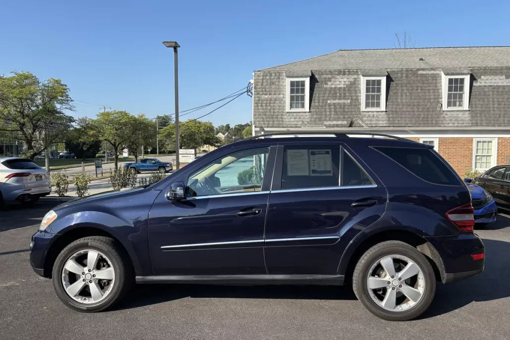 2011 Mercedes Benz ML 350 4MATIC photo 1