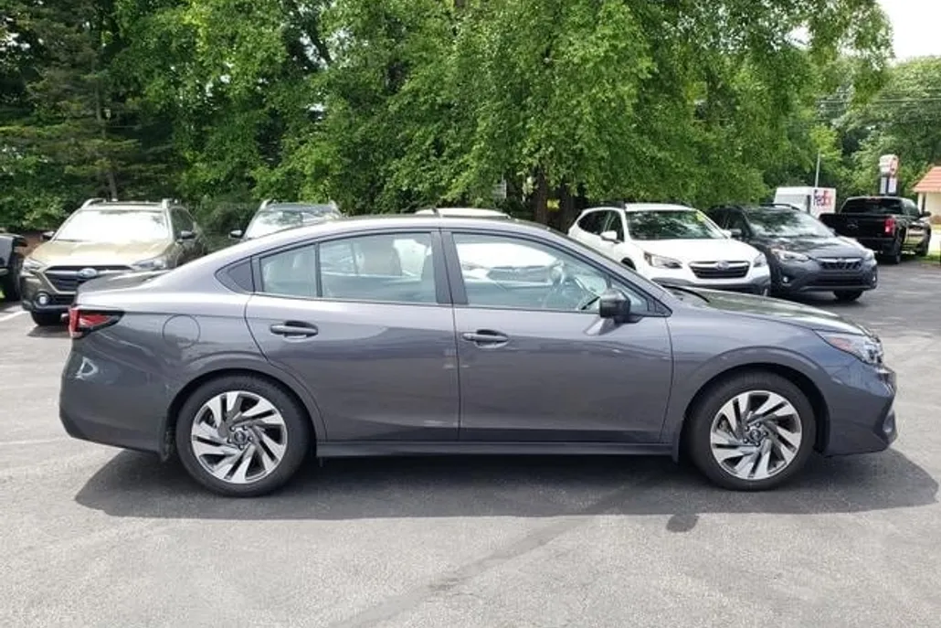 2025 Subaru Legacy Limited photo 1