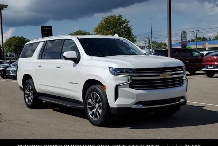 2021 Chevrolet Suburban LT photo 1