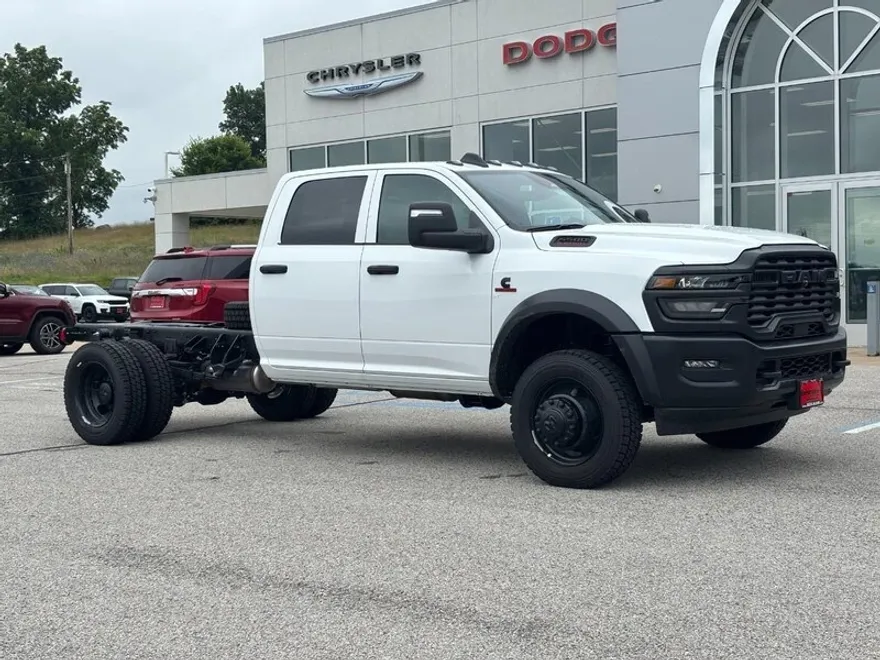 2025 Ram 5500 Tradesman photo 1