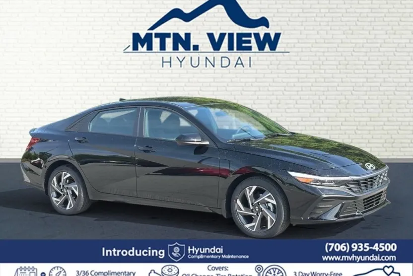 2025 Hyundai Elantra SEL Sport photo 1