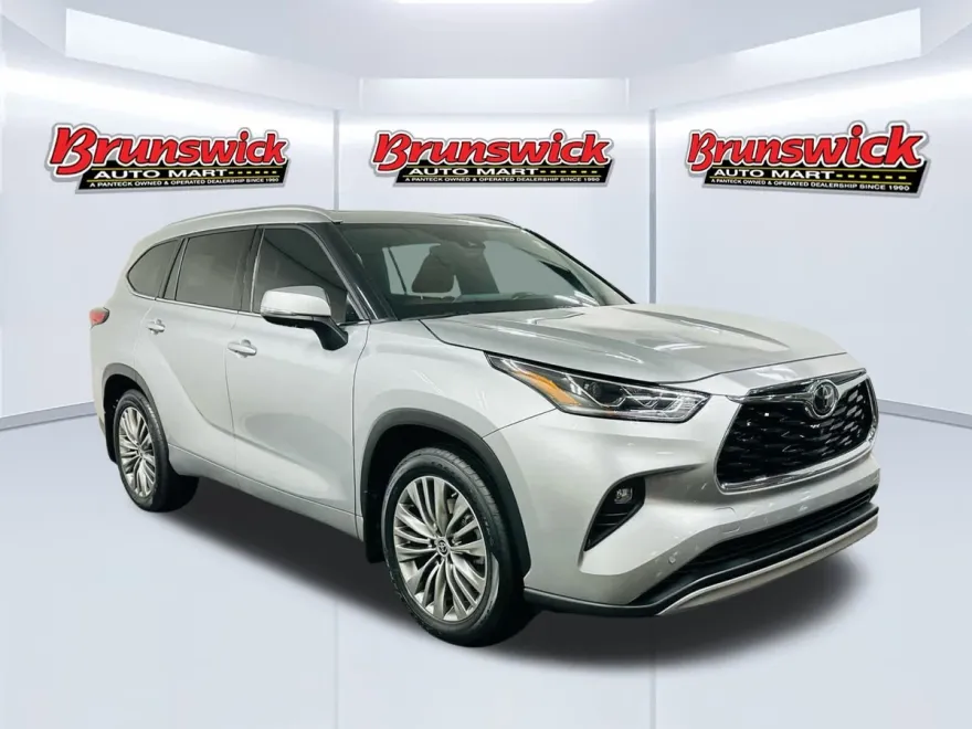 2021 Toyota Highlander Platinum photo 1