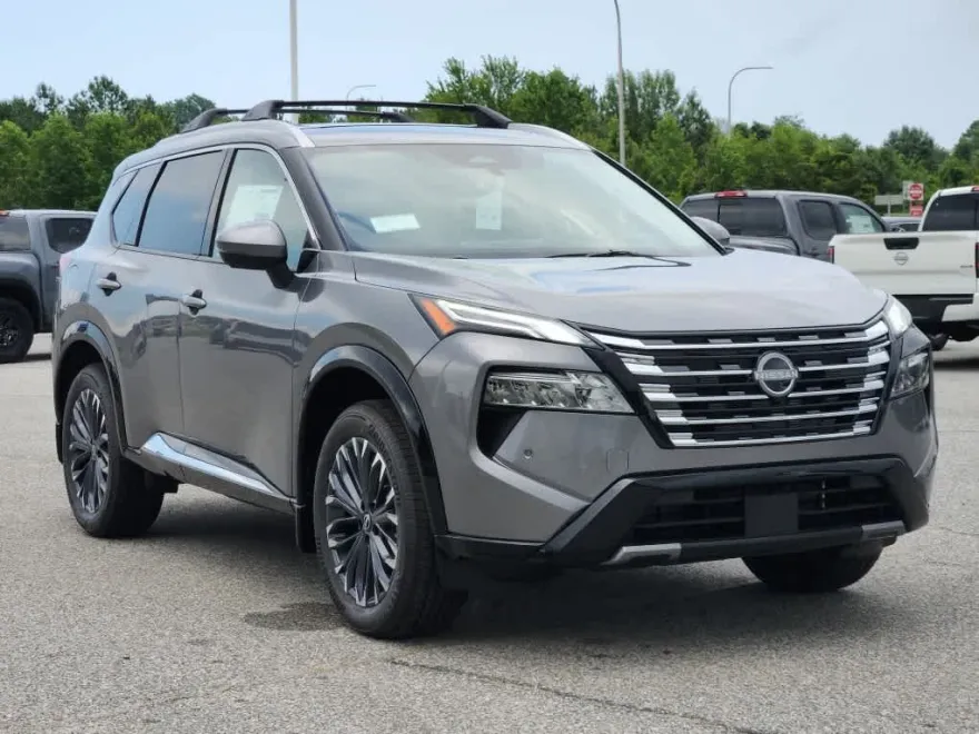2025 Nissan Rogue Platinum photo 1