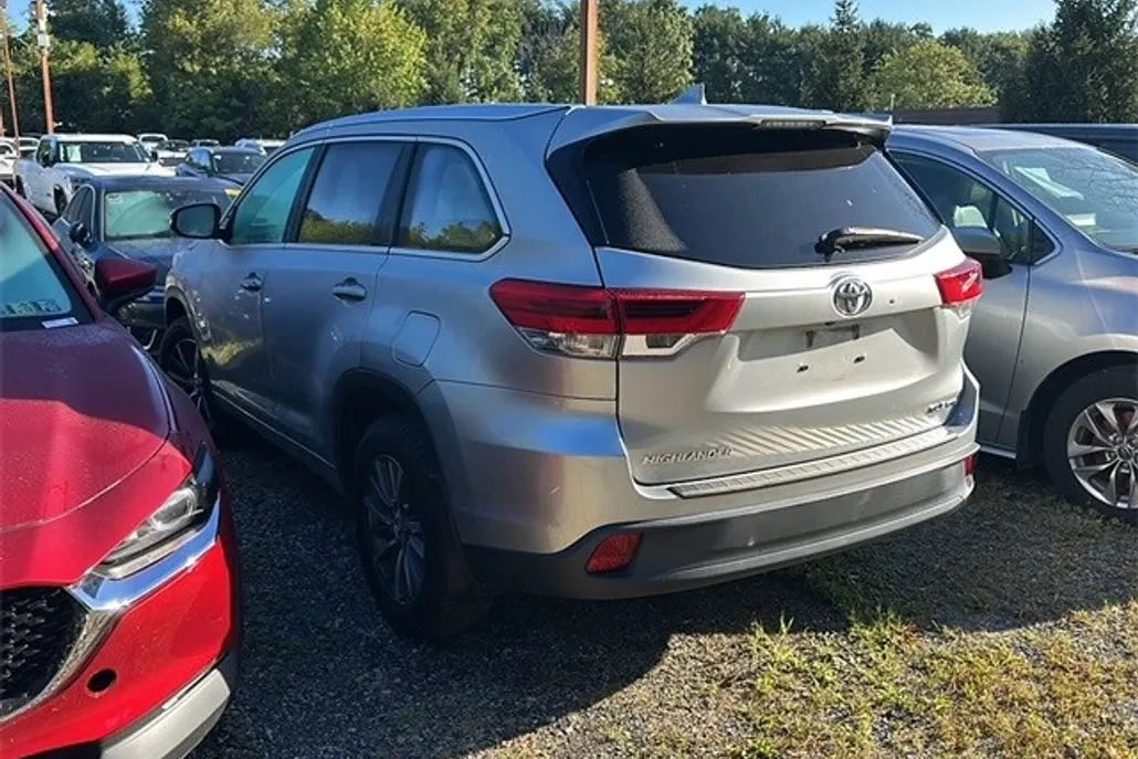2018 Toyota Highlander XLE photo 1