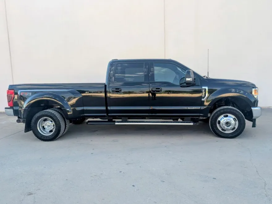 2022 Ford F-350 photo 1
