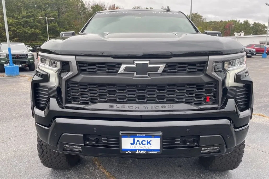 2024 Chevrolet Silverado 1500 RST photo 1