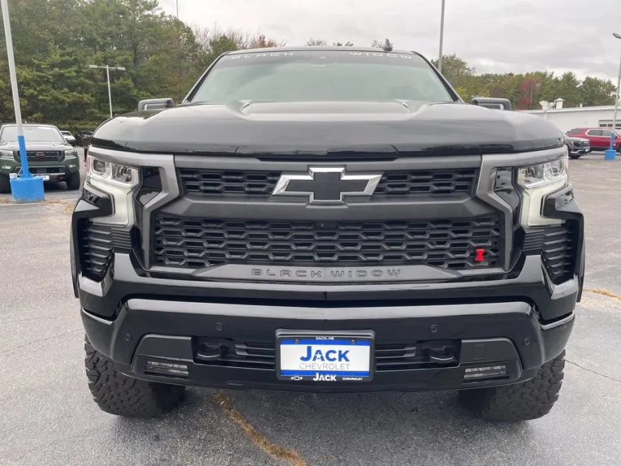 2024 Chevrolet Silverado 1500 RST photo 1