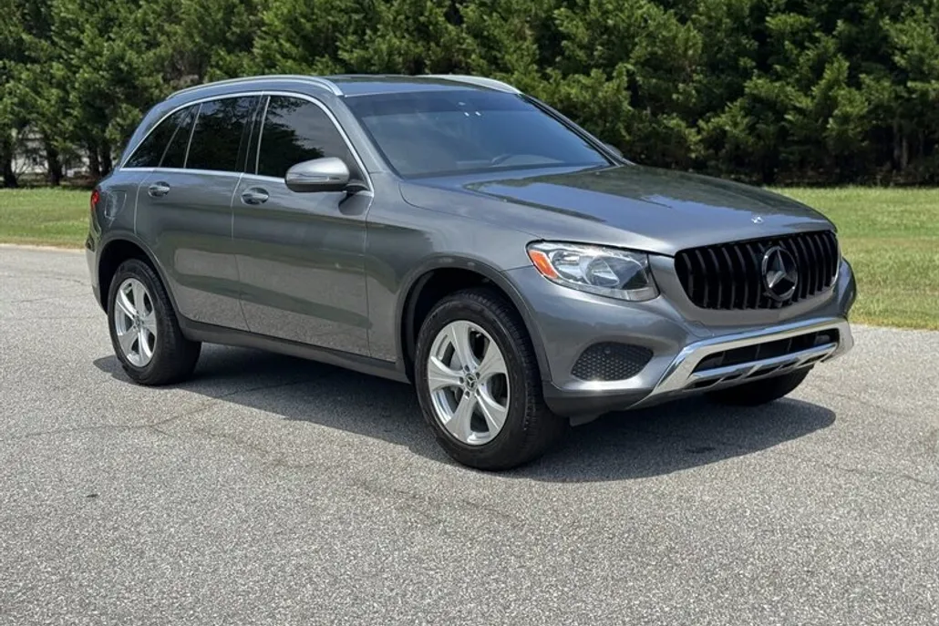2017 Mercedes Benz GLC 300 photo 1