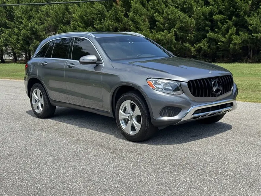 2017 Mercedes Benz GLC 300 photo 1