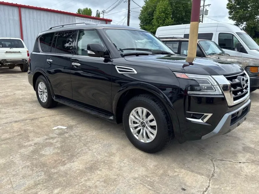2023 Nissan Armada SV photo 1