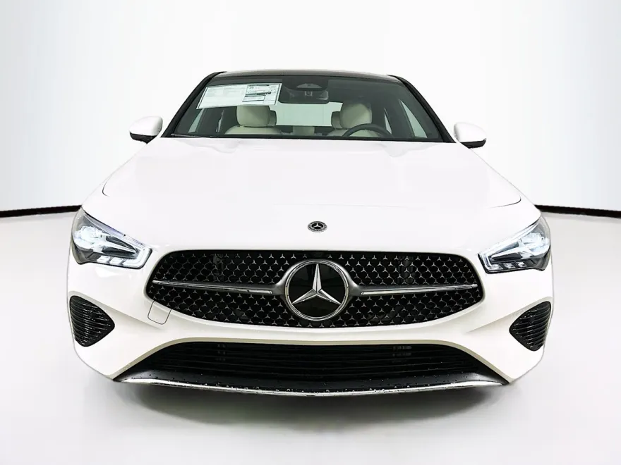 2025 Mercedes Benz CLA 250 4MATIC photo 1