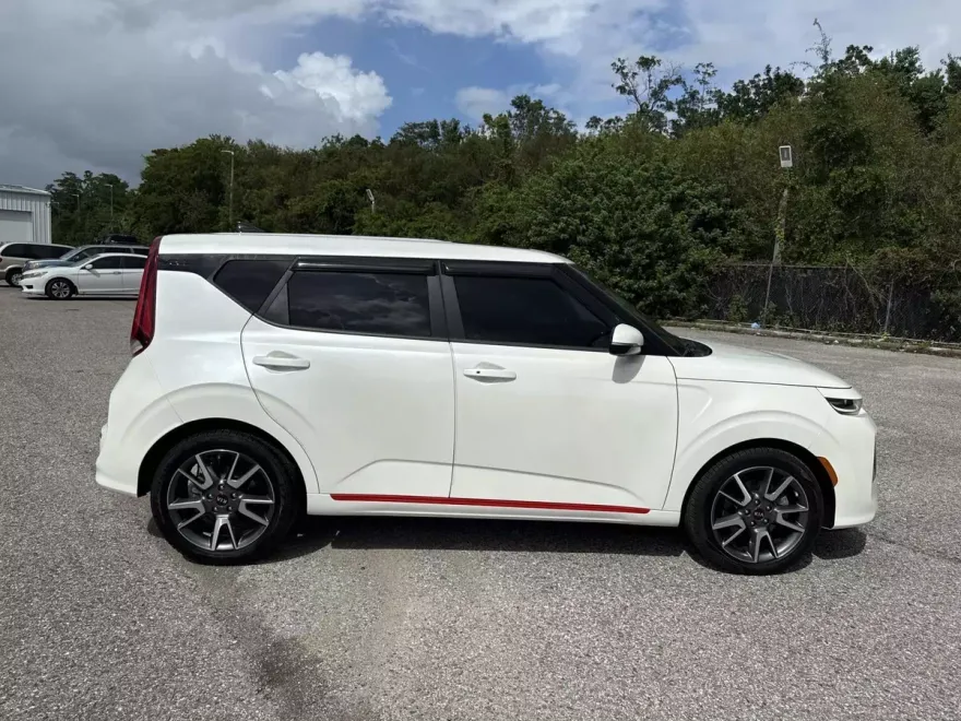 2020 Kia Soul GT-Line Turbo photo 1