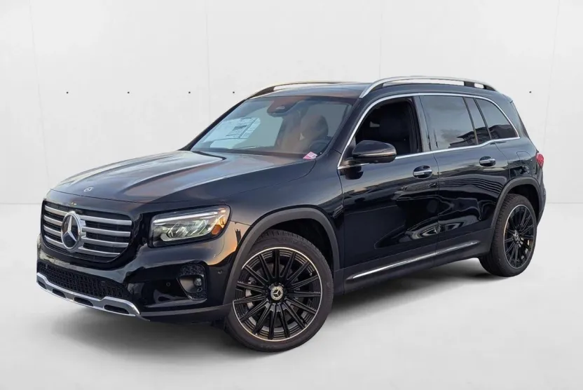 2025 Mercedes Benz GLB 250 photo 1