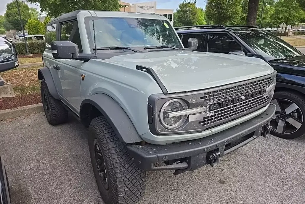 2022 Ford Bronco Badlands photo 1