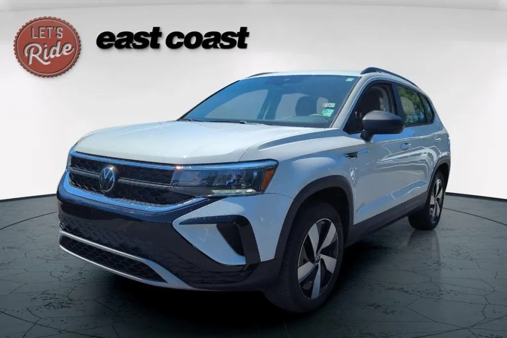 2024 Volkswagen Taos S photo 1