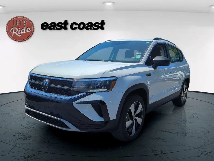 2024 Volkswagen Taos S photo 1