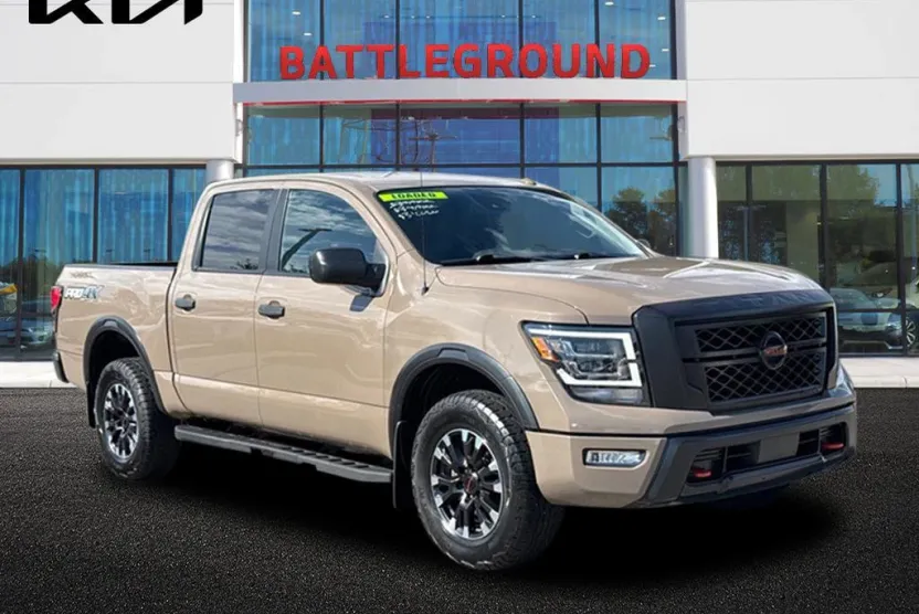 2021 Nissan Titan PRO-4X photo 1