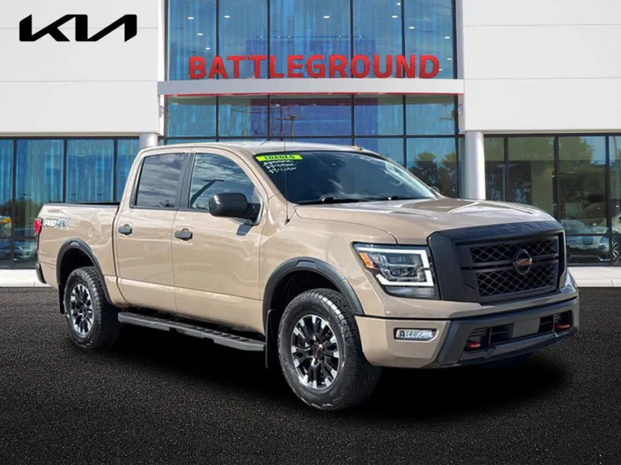 2021 Nissan Titan PRO-4X photo 1