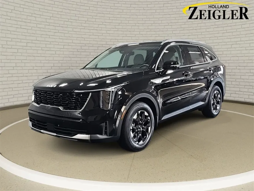 2025 Kia Sorento S photo 1