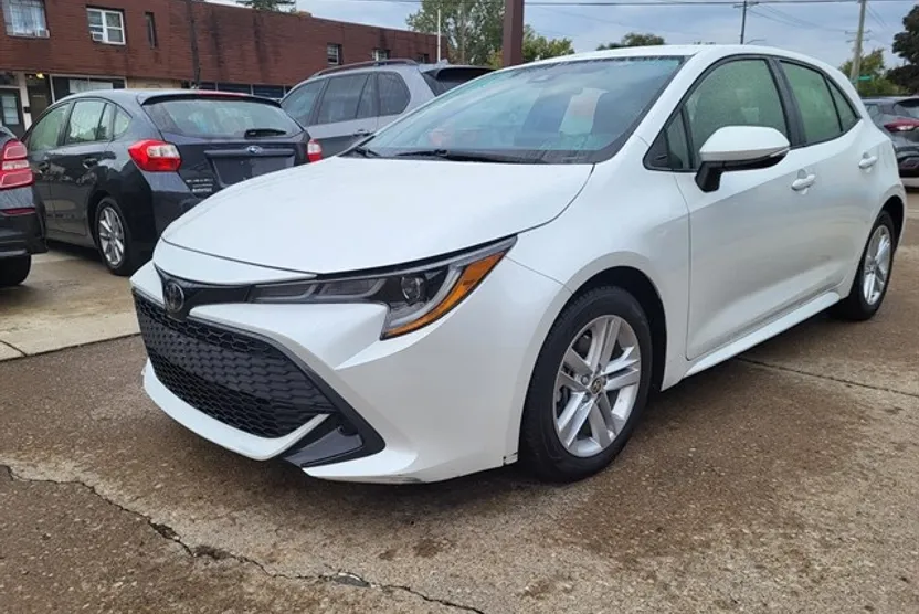 2022 Toyota Corolla SE photo 1