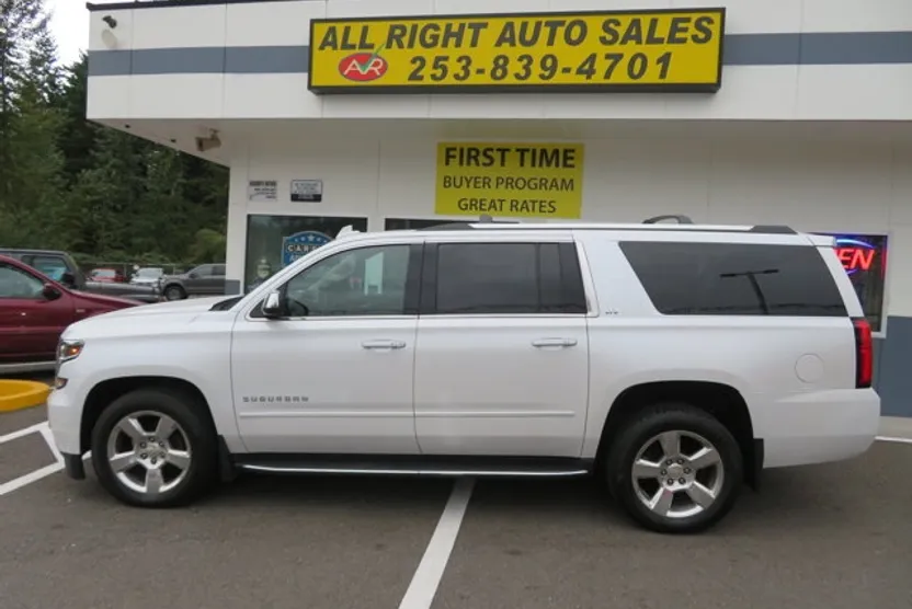 2016 Chevrolet Suburban LTZ photo 1