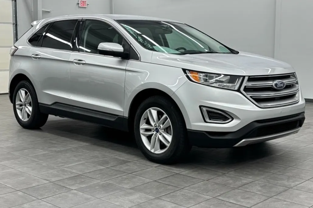 2017 Ford Edge SEL photo 1