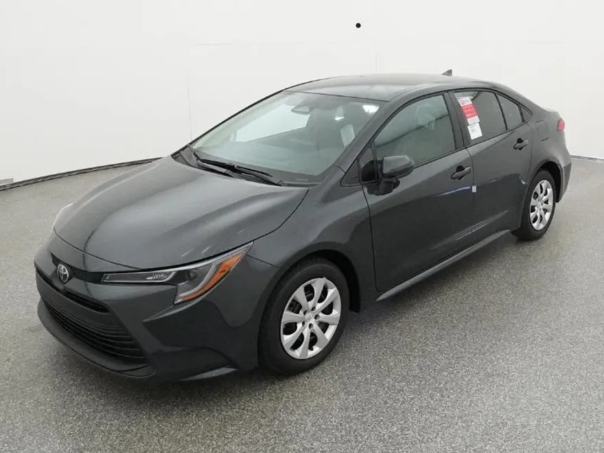 2025 Toyota Corolla LE photo 1