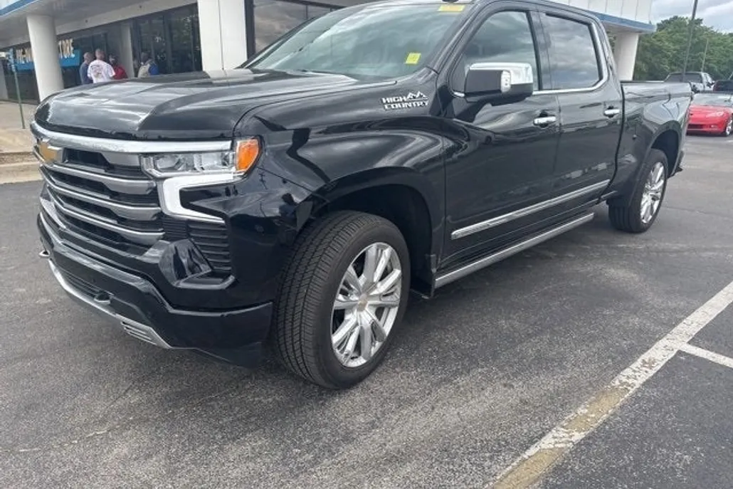 2025 Chevrolet Silverado 1500 High Country photo 1