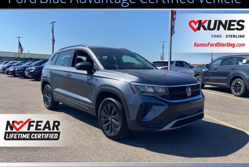 2024 Volkswagen Taos S photo 1