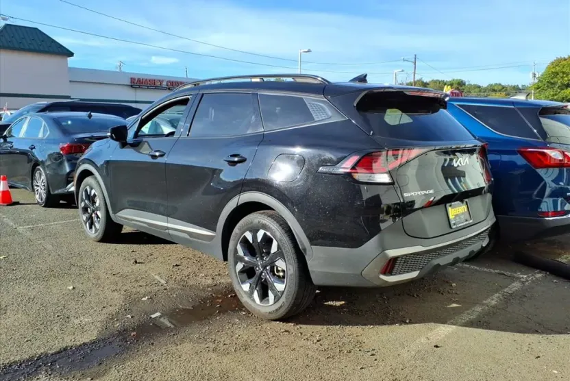 2024 Kia Sportage X-Line photo 1