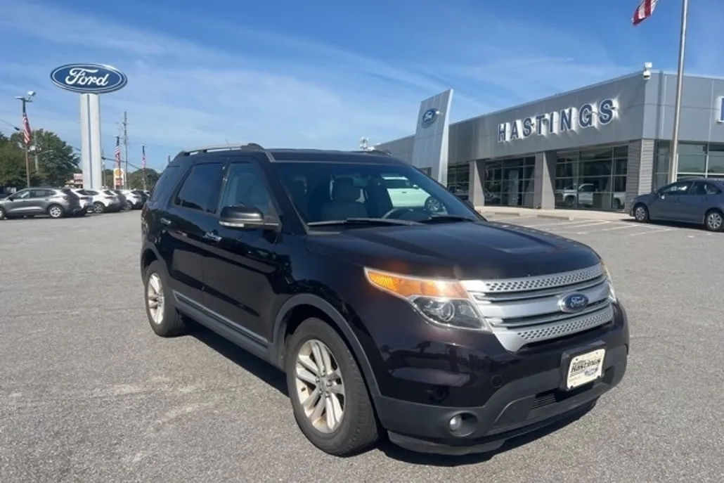 2014 Ford Explorer XLT photo 1