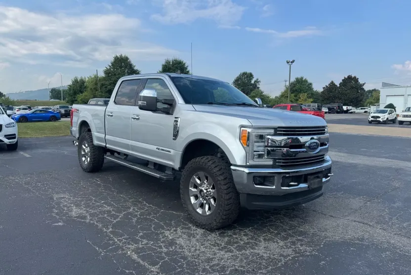 2019 Ford F-250 Lariat photo 1