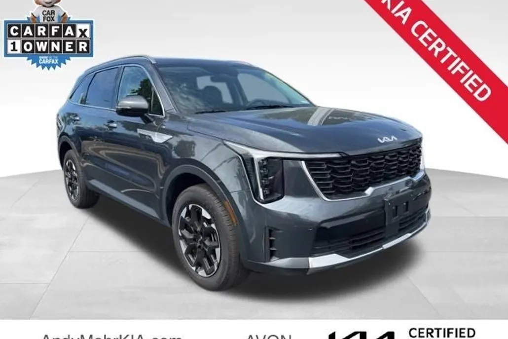 2024 Kia Sorento S photo 1