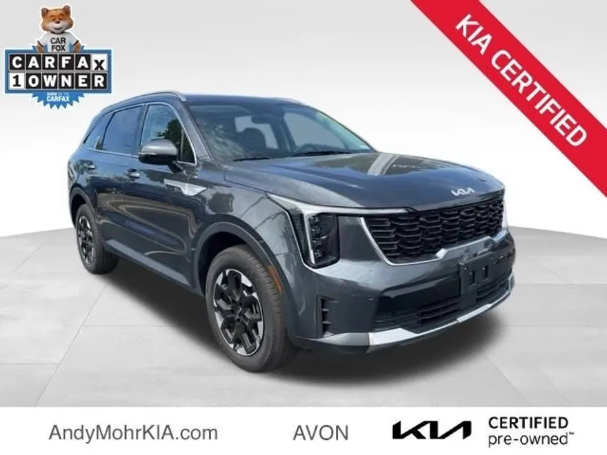 2024 Kia Sorento S photo 1