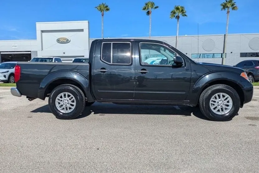 2019 Nissan Frontier SV photo 1