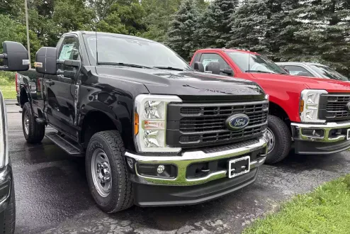 2025 Ford F-350 XL photo 2