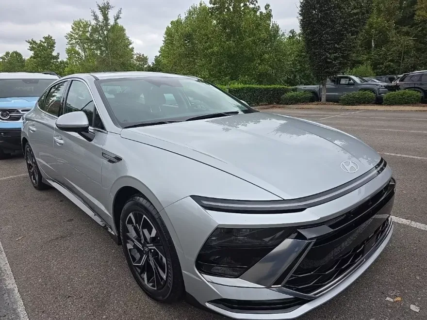 2024 Hyundai Sonata SEL photo 1