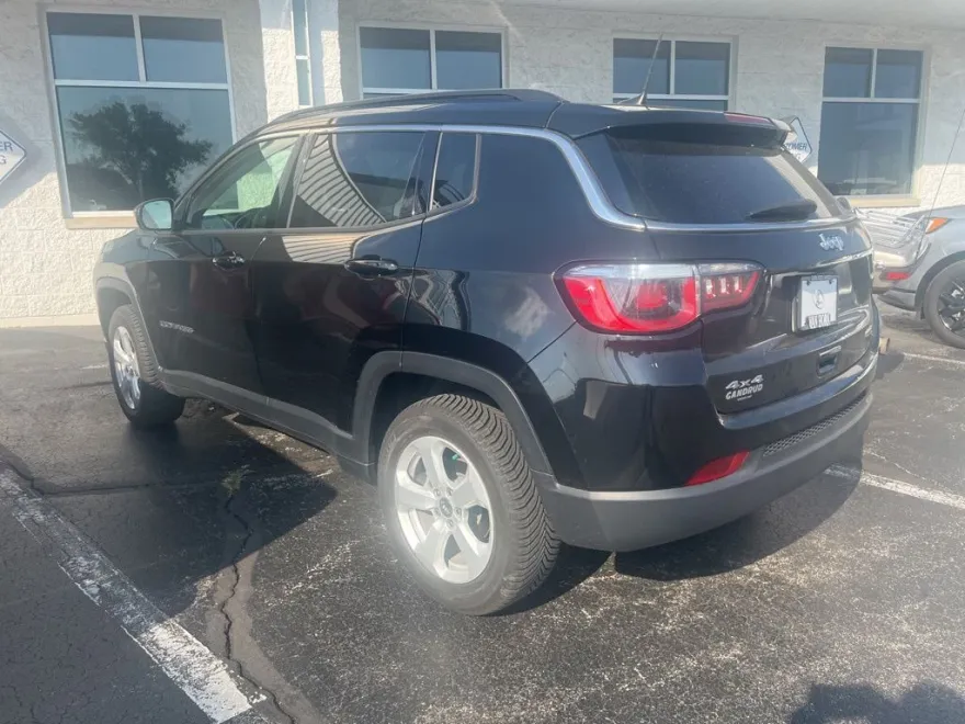 2020 Jeep Compass Latitude photo 1