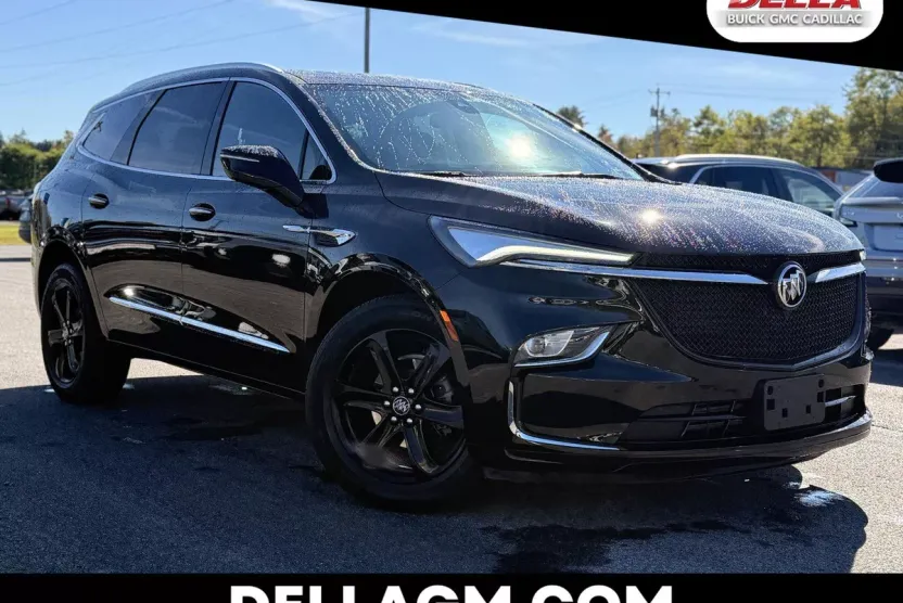 2023 Buick Enclave Essence photo 1